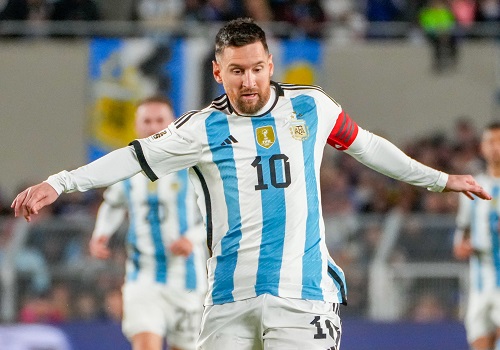 Messi`s Argentina loses 0-2 to Uruguay